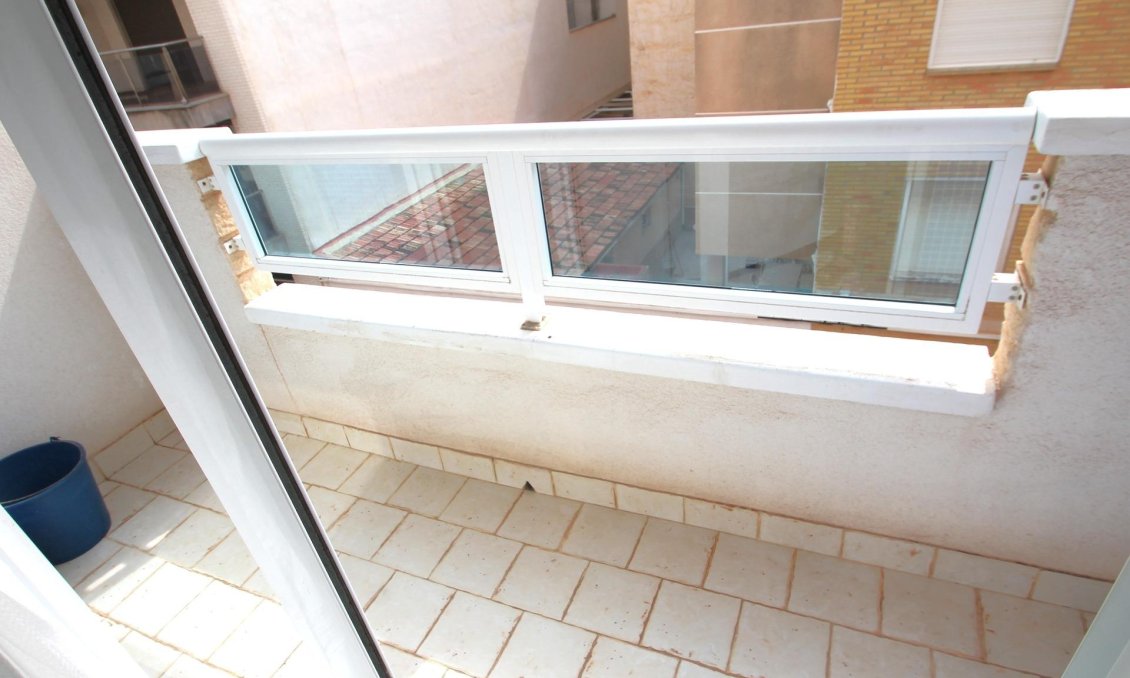 Wiederverkauf - Wohnung -
Torrevieja - Las Piscinas Naturales