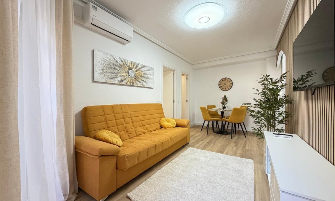 Wiederverkauf - Wohnung -
Torrevieja - Playa de los Locos