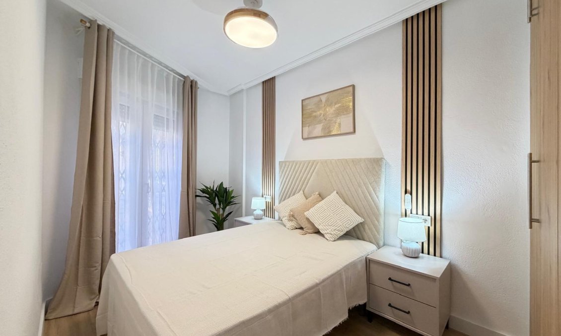 Wiederverkauf - Wohnung -
Torrevieja - Playa de los Locos