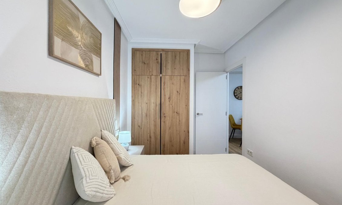Wiederverkauf - Wohnung -
Torrevieja - Playa de los Locos