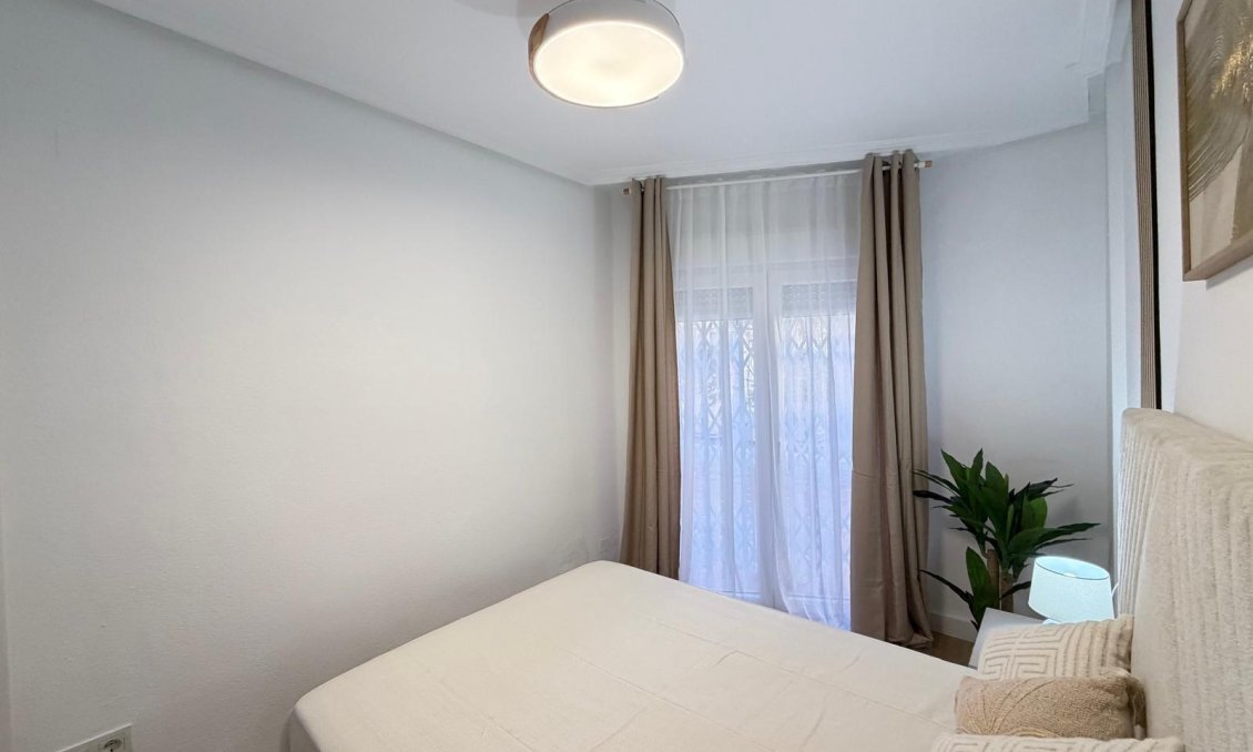 Wiederverkauf - Wohnung -
Torrevieja - Playa de los Locos