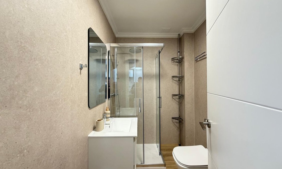 Wiederverkauf - Wohnung -
Torrevieja - Playa de los Locos