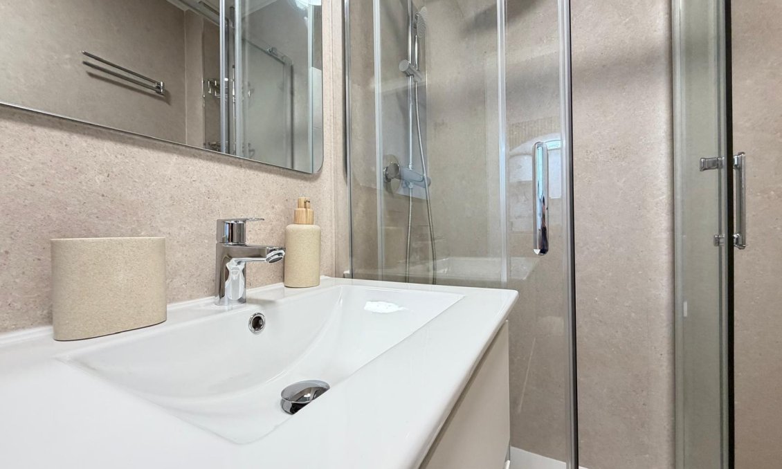 Wiederverkauf - Wohnung -
Torrevieja - Playa de los Locos