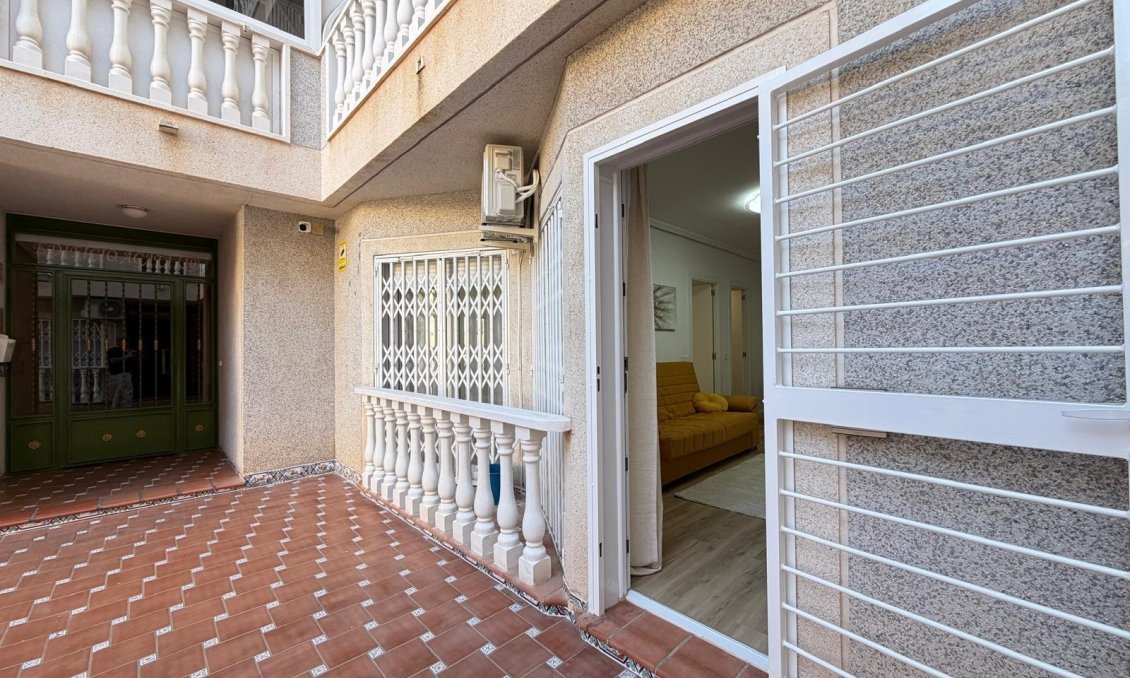 Wiederverkauf - Wohnung -
Torrevieja - Playa de los Locos