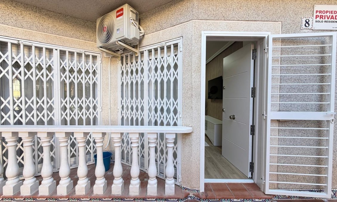 Wiederverkauf - Wohnung -
Torrevieja - Playa de los Locos