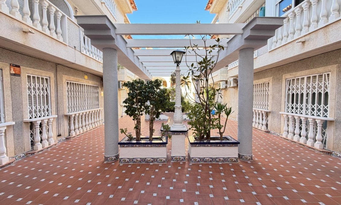 Wiederverkauf - Wohnung -
Torrevieja - Playa de los Locos