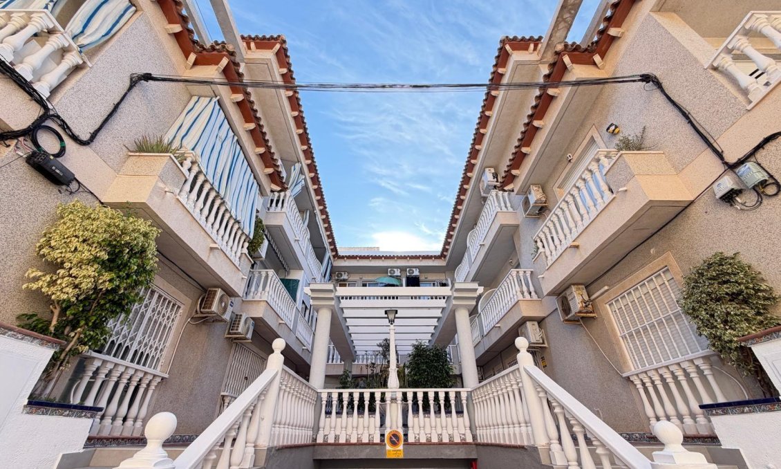 Wiederverkauf - Wohnung -
Torrevieja - Playa de los Locos