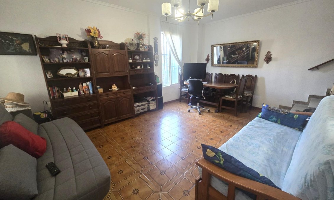 Revânzare - Duplex -
Torrevieja - Habaneras