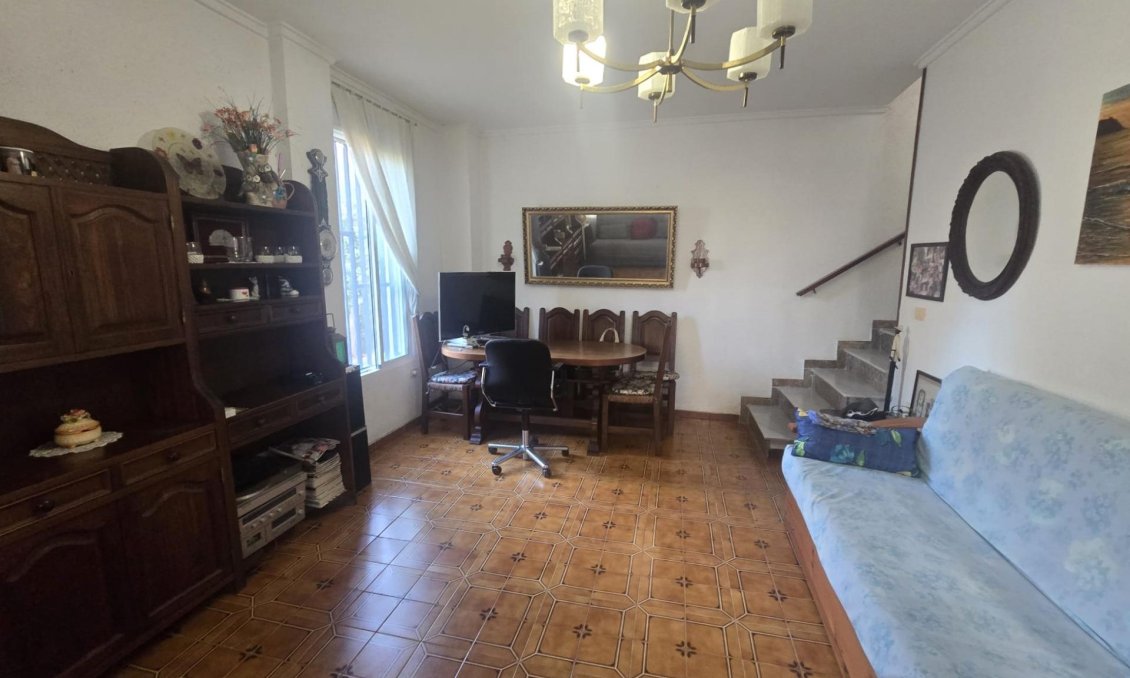 Revânzare - Duplex -
Torrevieja - Habaneras