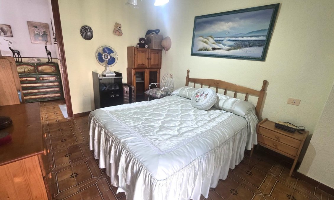Revânzare - Duplex -
Torrevieja - Habaneras