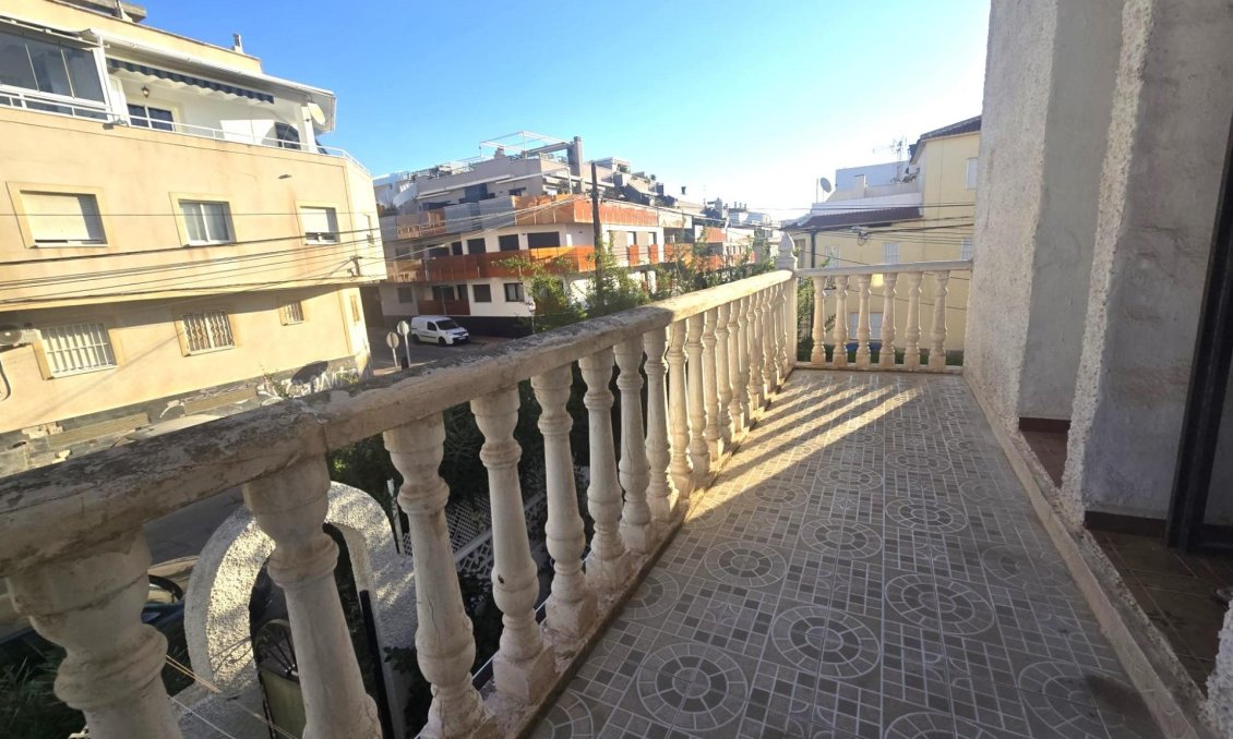 Revânzare - Duplex -
Torrevieja - Habaneras