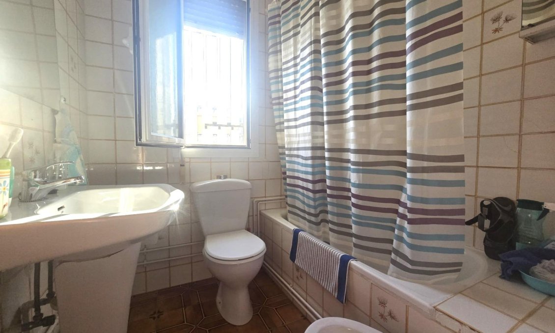 Revânzare - Duplex -
Torrevieja - Habaneras