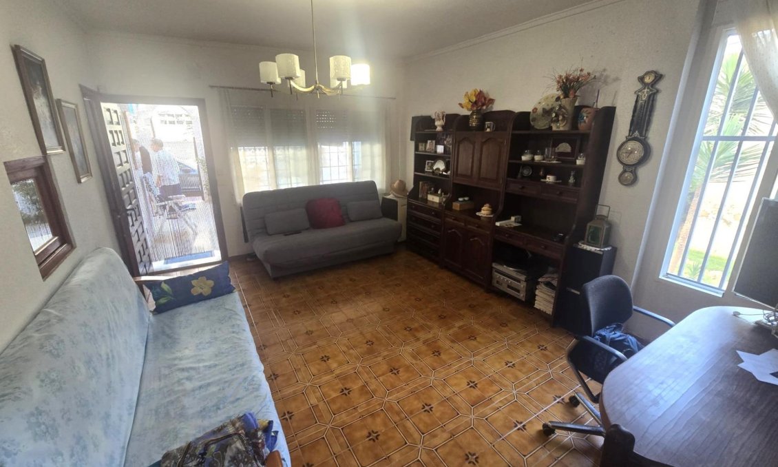 Revânzare - Duplex -
Torrevieja - Habaneras
