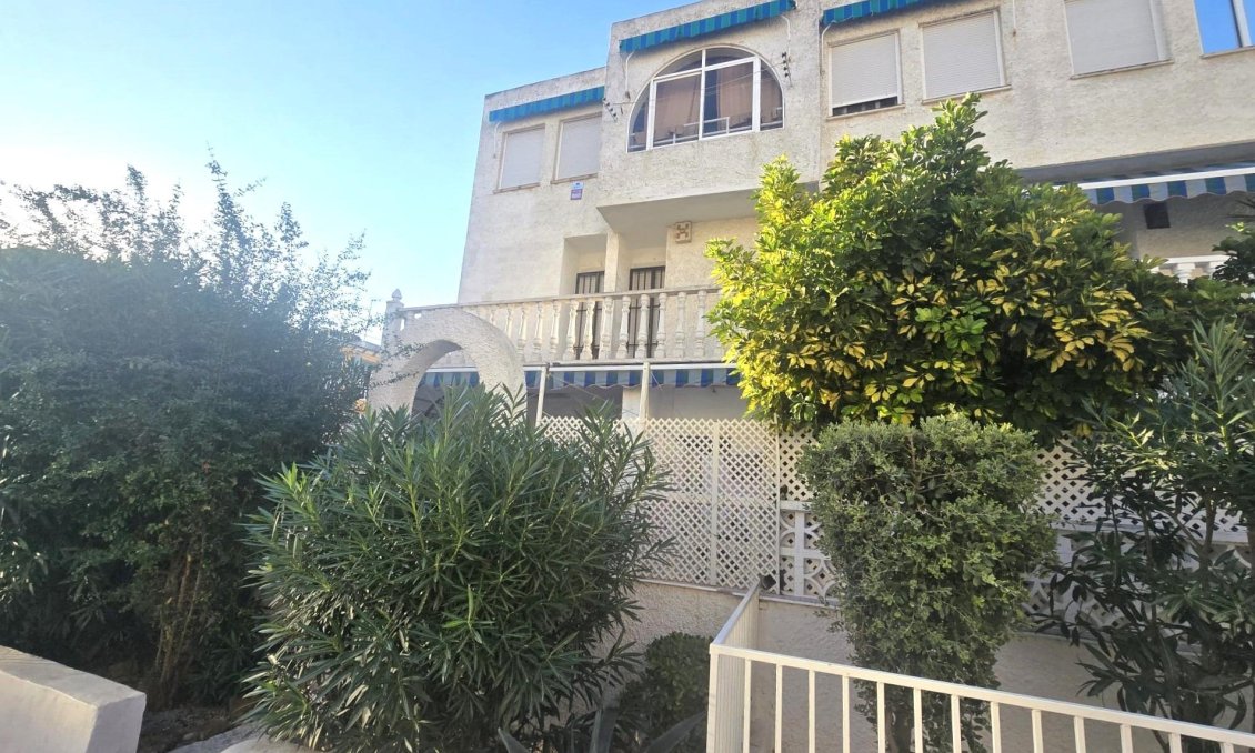 Revânzare - Duplex -
Torrevieja - Habaneras