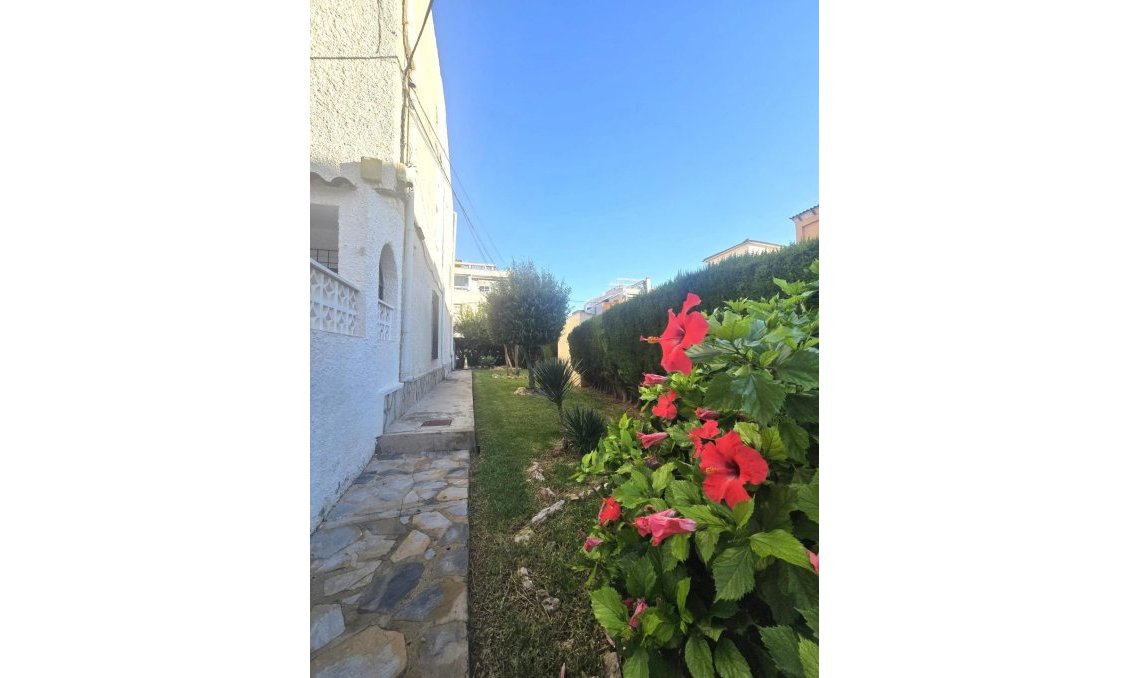 Revânzare - Duplex -
Torrevieja - Habaneras