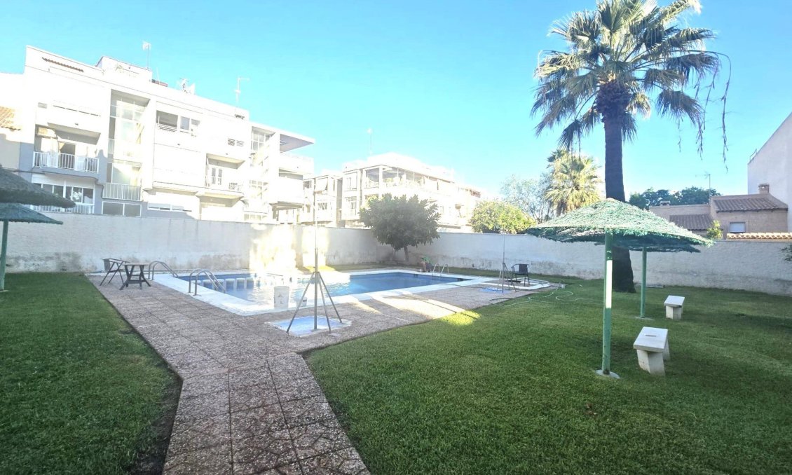 Revânzare - Duplex -
Torrevieja - Habaneras