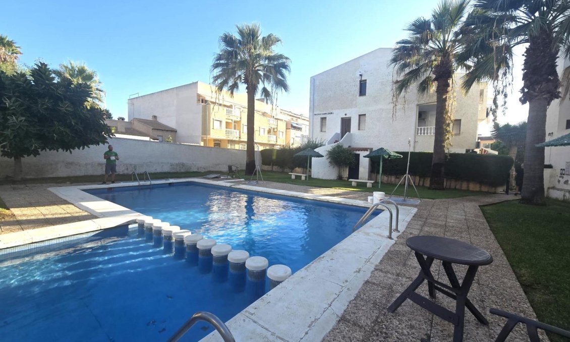 Revânzare - Duplex -
Torrevieja - Habaneras