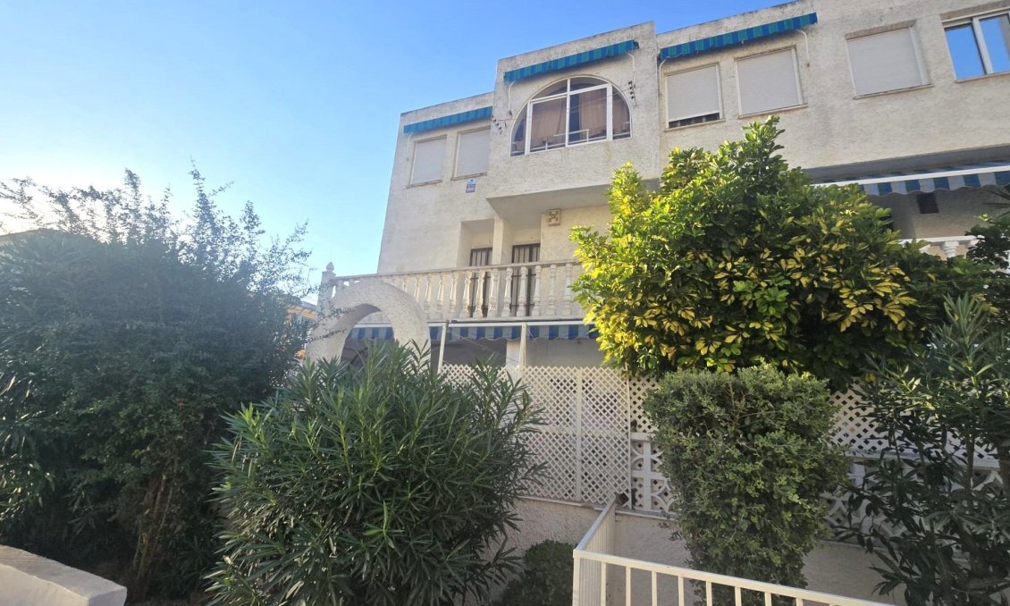 Revânzare - Duplex -
Torrevieja - Habaneras