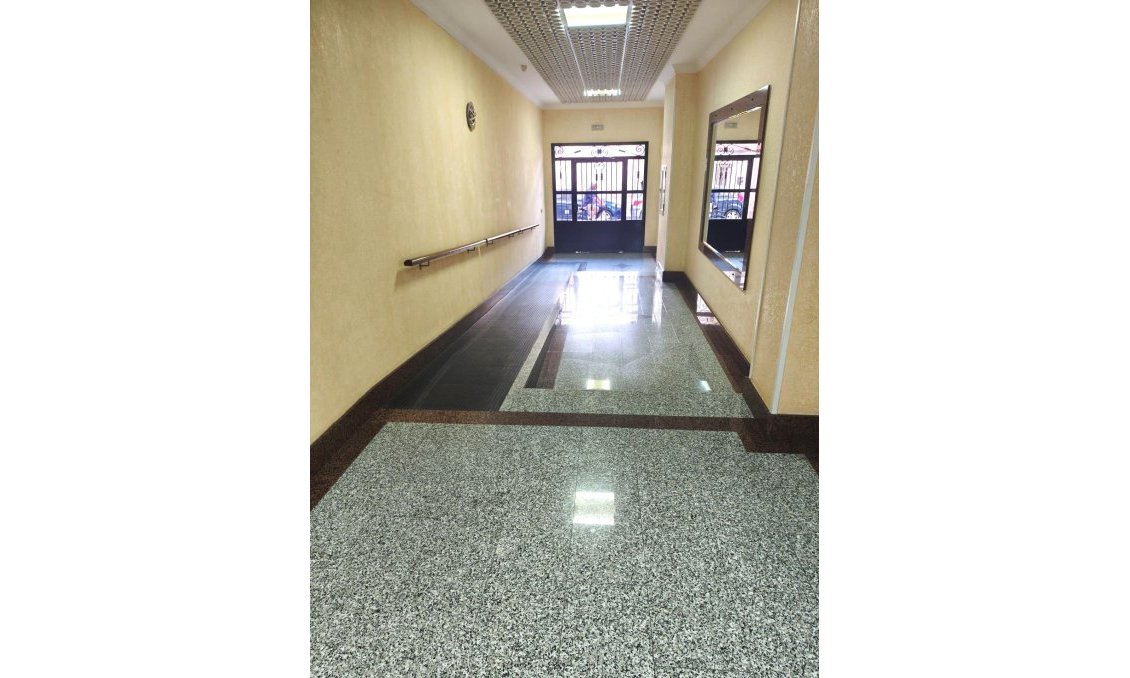 Wiederverkauf - Wohnung -
Torrevieja - Centro
