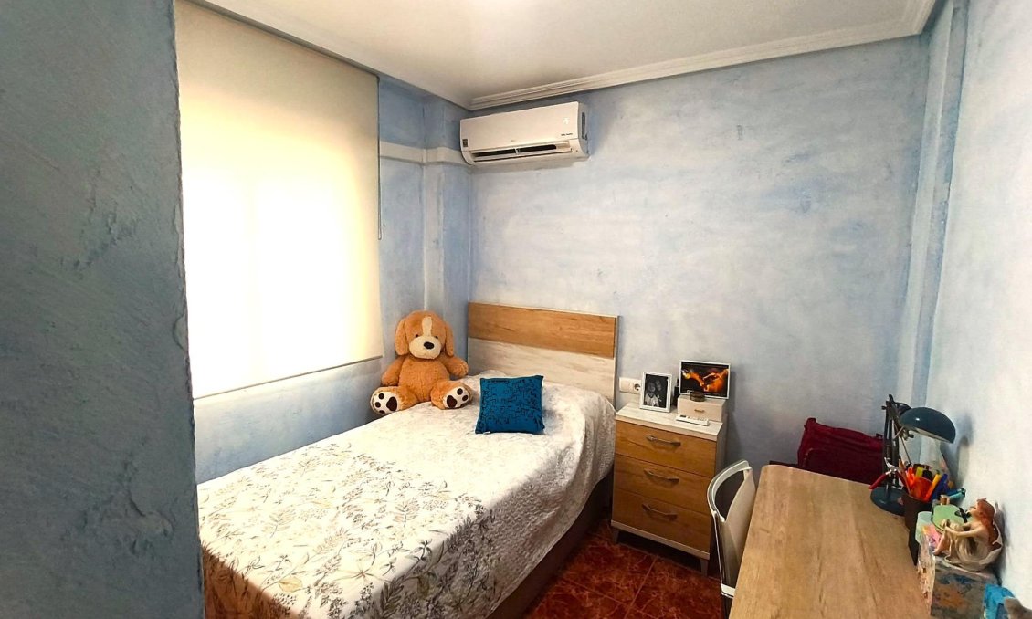 Wiederverkauf - Wohnung -
Torrevieja - Centro