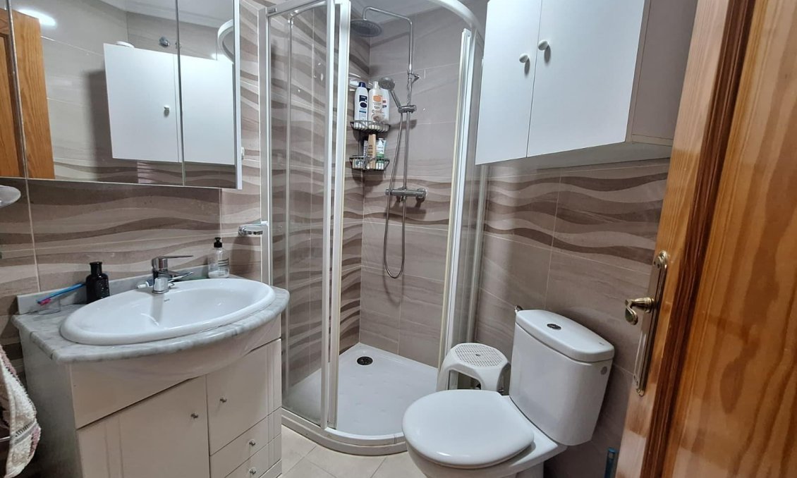 Wiederverkauf - Wohnung -
Torrevieja - Playa de los Locos