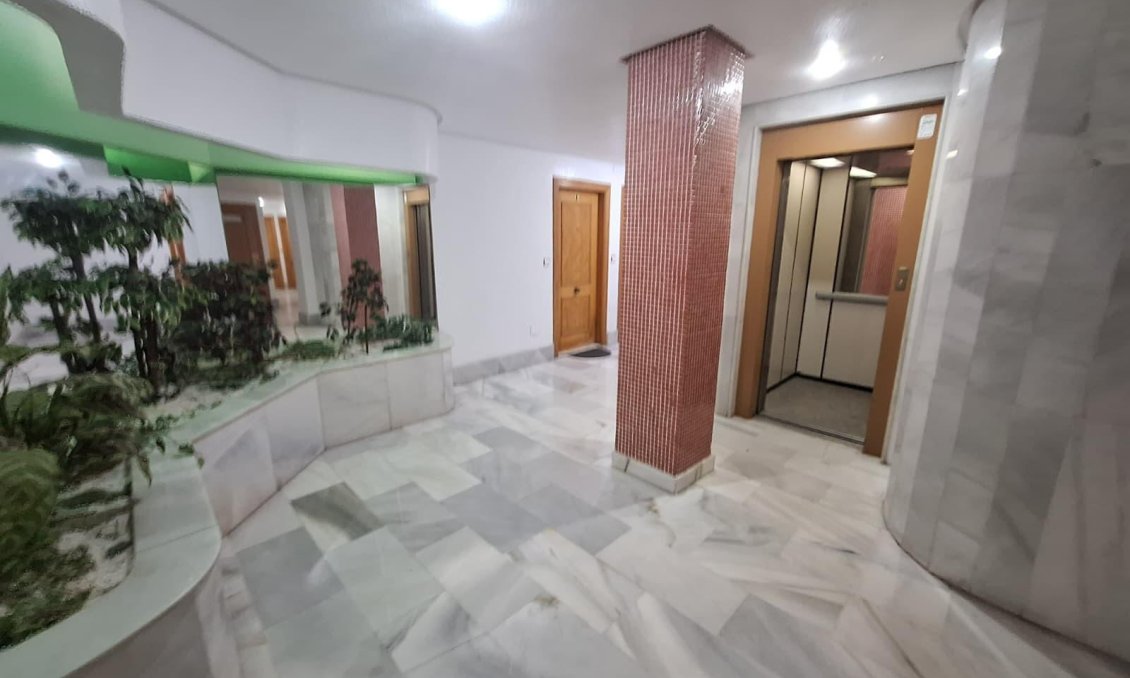 Wiederverkauf - Wohnung -
Torrevieja - Playa de los Locos