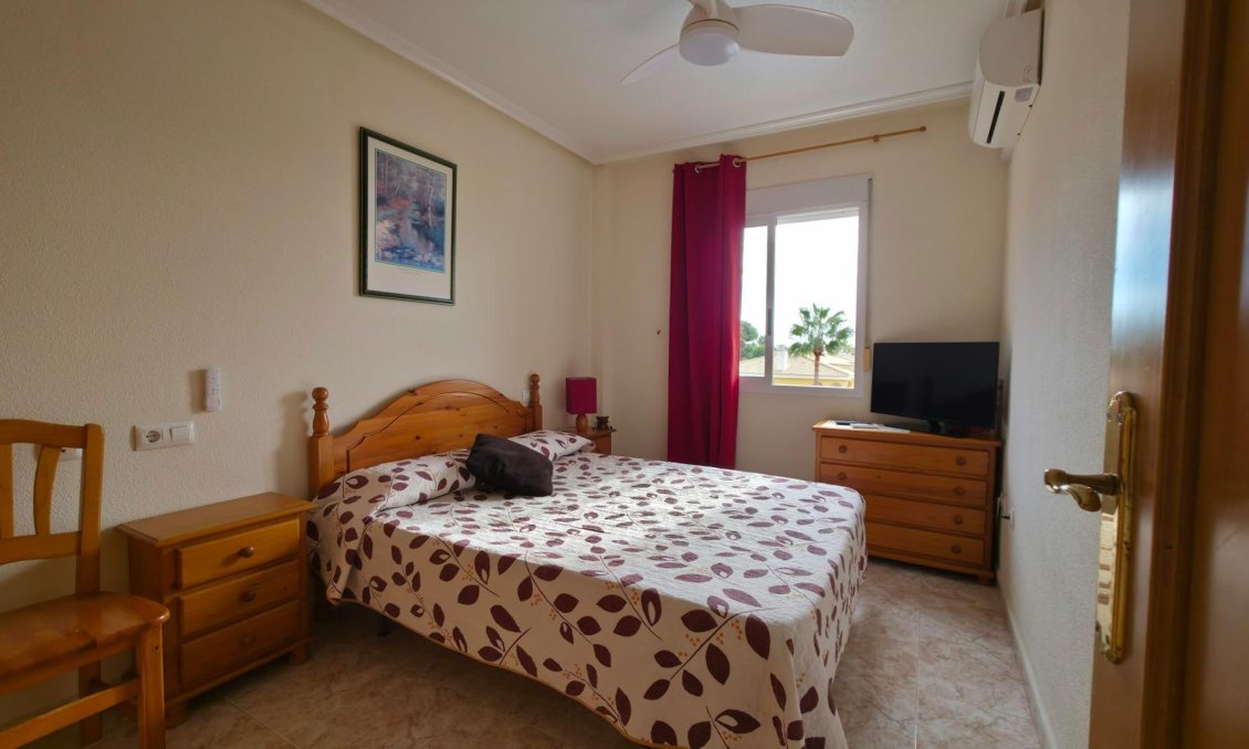 Segunda mano - Apartamento -
Torrevieja - Torreblanca