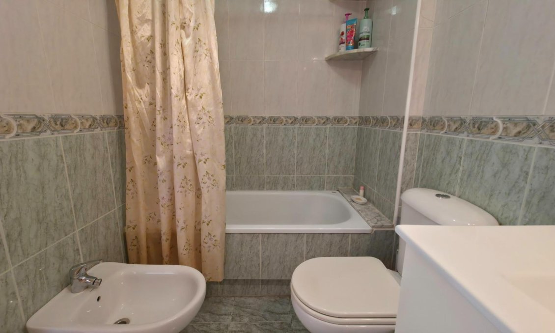 Segunda mano - Apartamento -
Torrevieja - Torreblanca