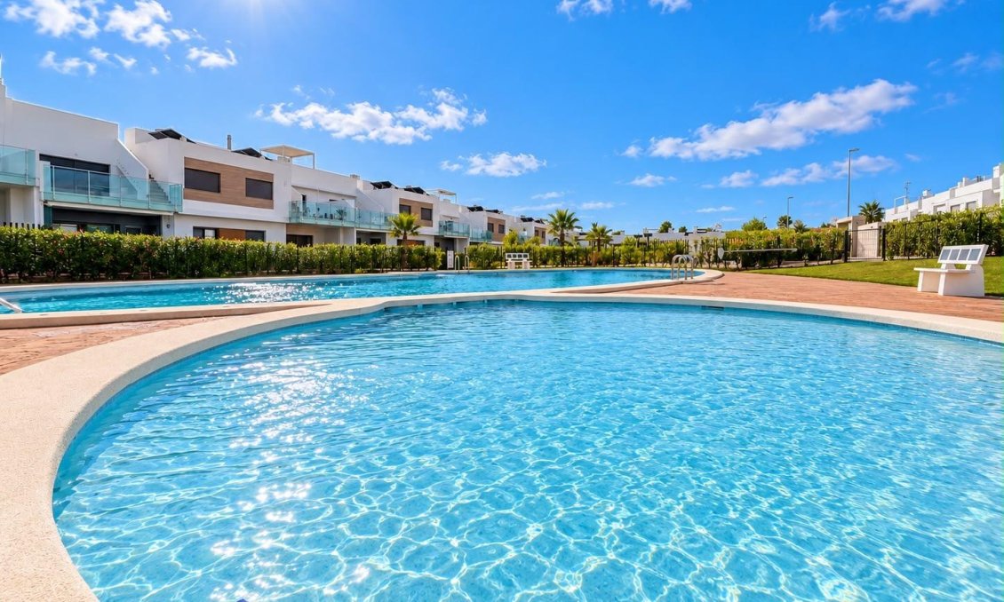 Segunda mano - Bungalow -
Orihuela - Desamparados-hurchillo-torremendo