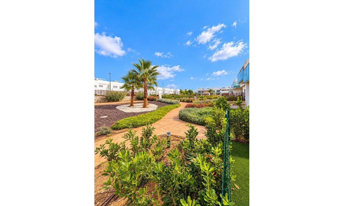 Segunda mano - Bungalow -
Orihuela - Desamparados-hurchillo-torremendo