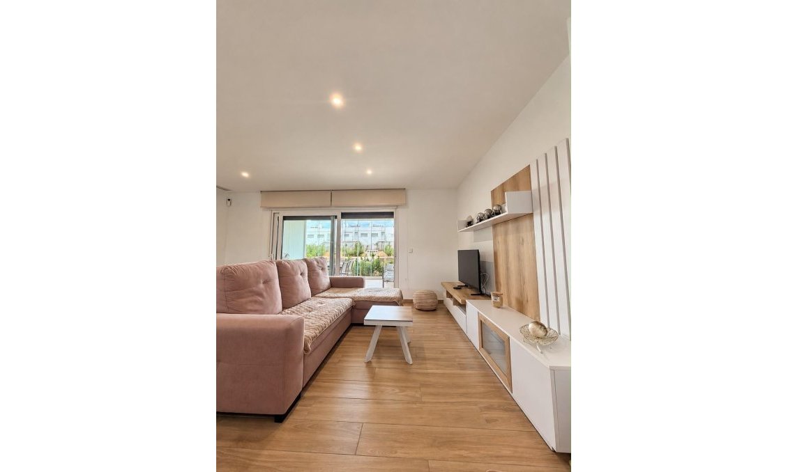 Segunda mano - Bungalow -
Orihuela - Desamparados-hurchillo-torremendo