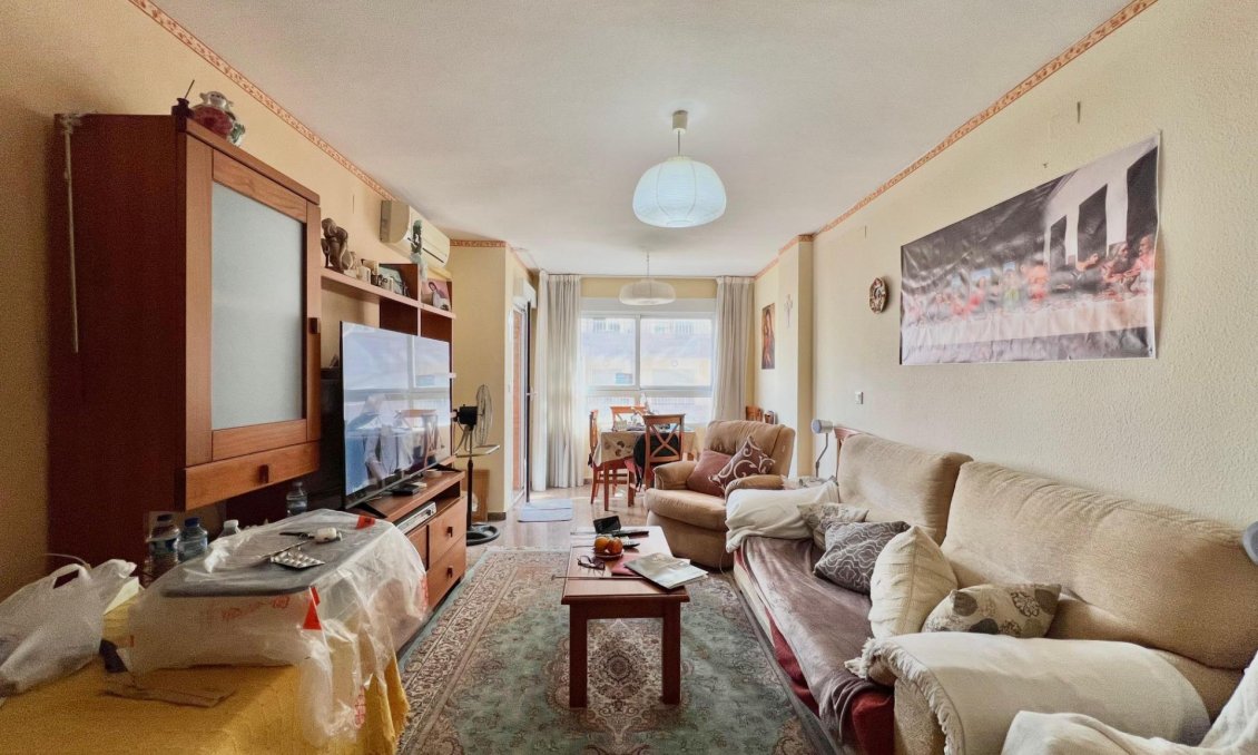 Segunda mano - Apartamento -
Torrevieja - Puerto Deportivo