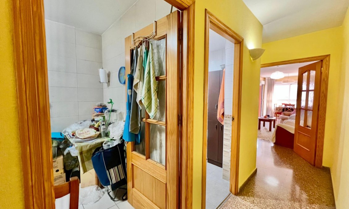 Segunda mano - Apartamento -
Torrevieja - Puerto Deportivo