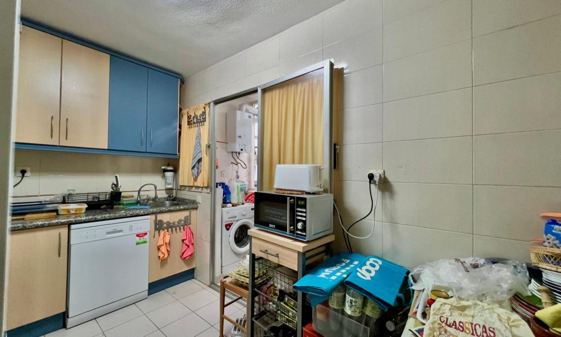 Segunda mano - Apartamento -
Torrevieja - Puerto Deportivo