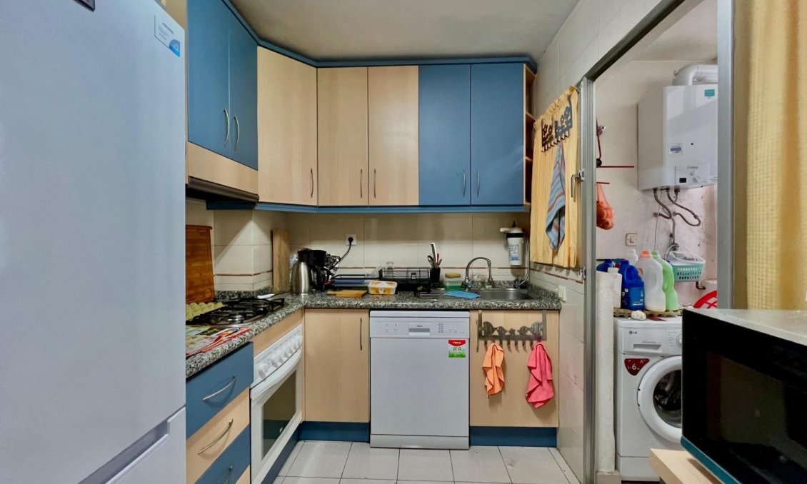 Segunda mano - Apartamento -
Torrevieja - Puerto Deportivo