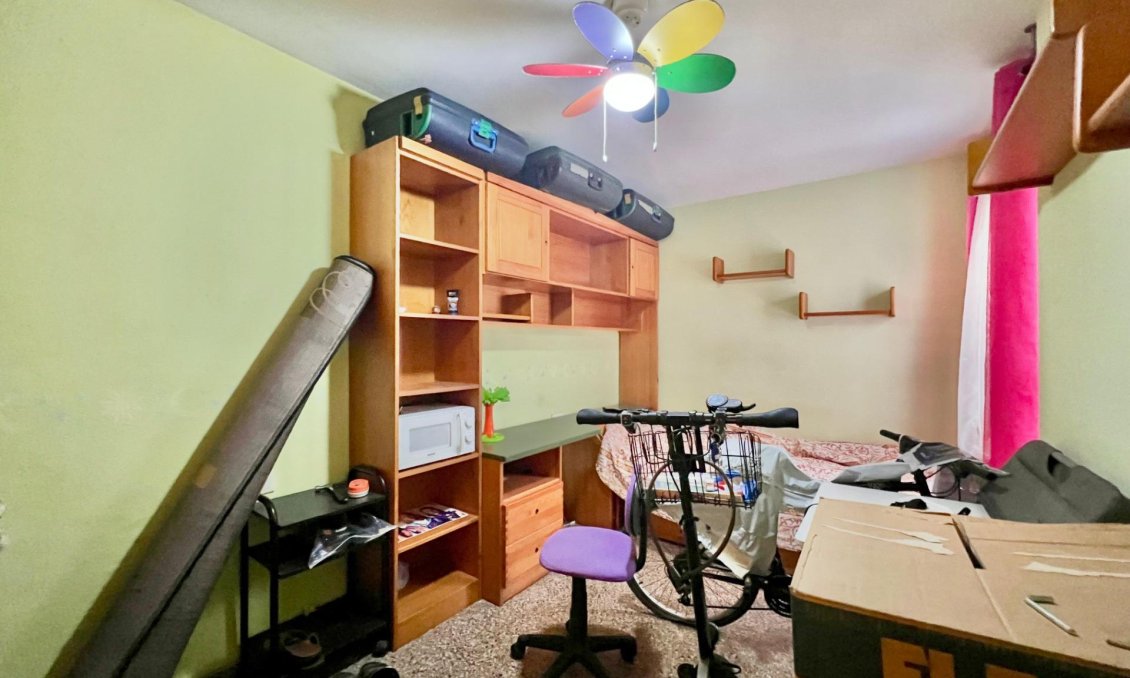 Segunda mano - Apartamento -
Torrevieja - Puerto Deportivo