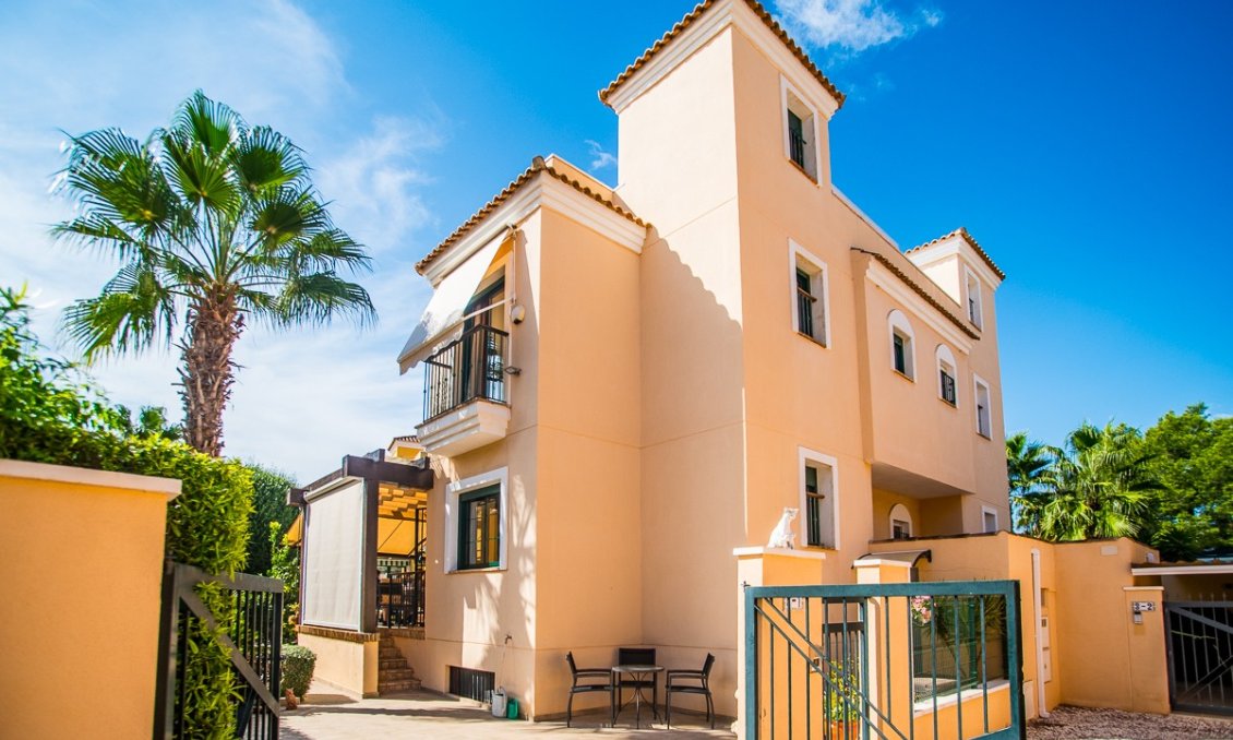 Revânzare - Vilă -
Torrevieja - Costa Blanca