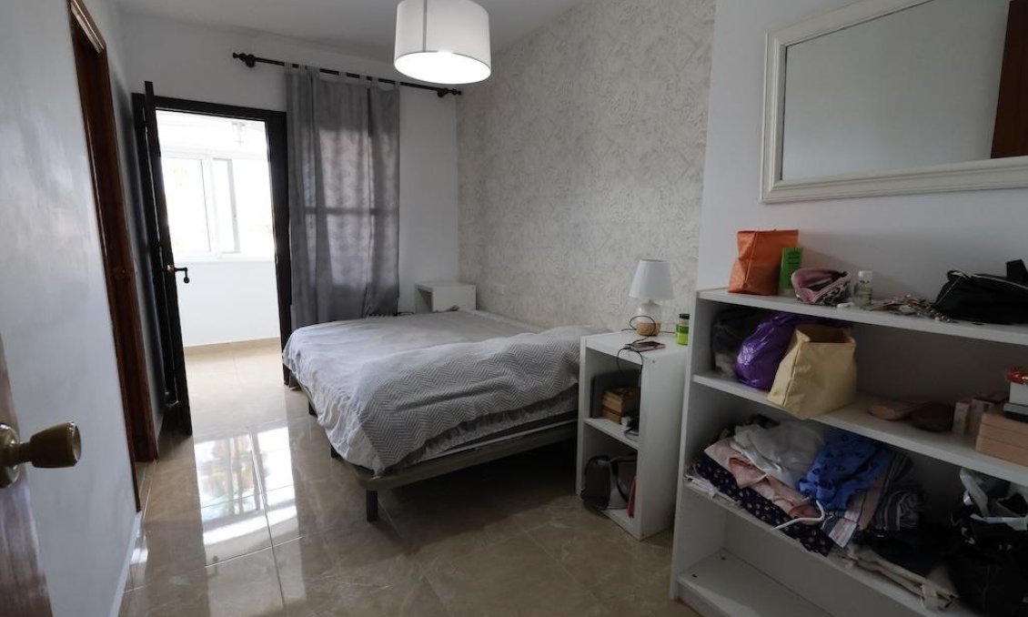 Revânzare - Bungalou -
Orihuela Costa - Costa Blanca