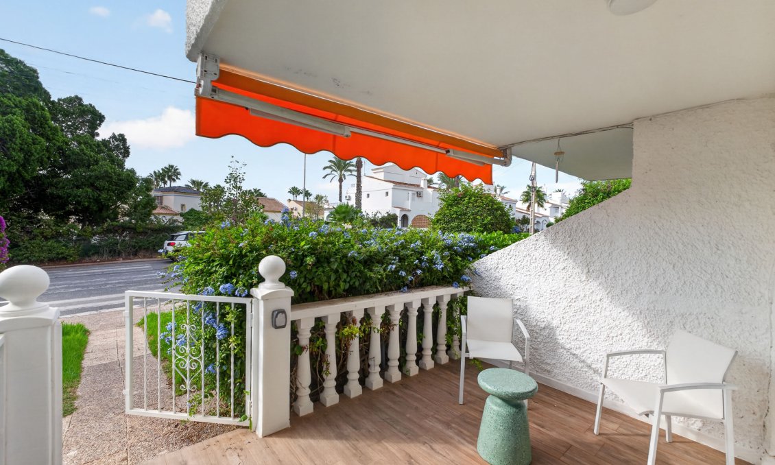 Revânzare - Apartament -
Villamartin - Costa Blanca