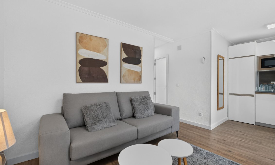 Revânzare - Apartament -
Villamartin - Costa Blanca