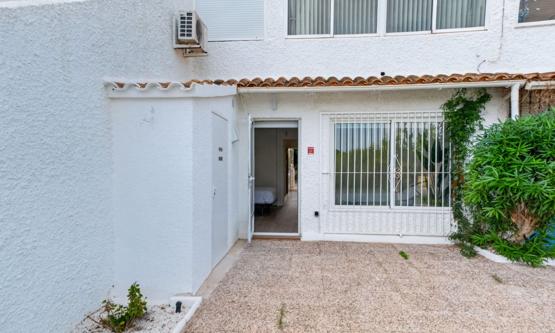 Revânzare - Apartament -
Villamartin - Costa Blanca