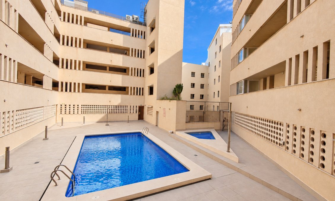 Resale - Apartment -
Torrevieja - Costa Blanca