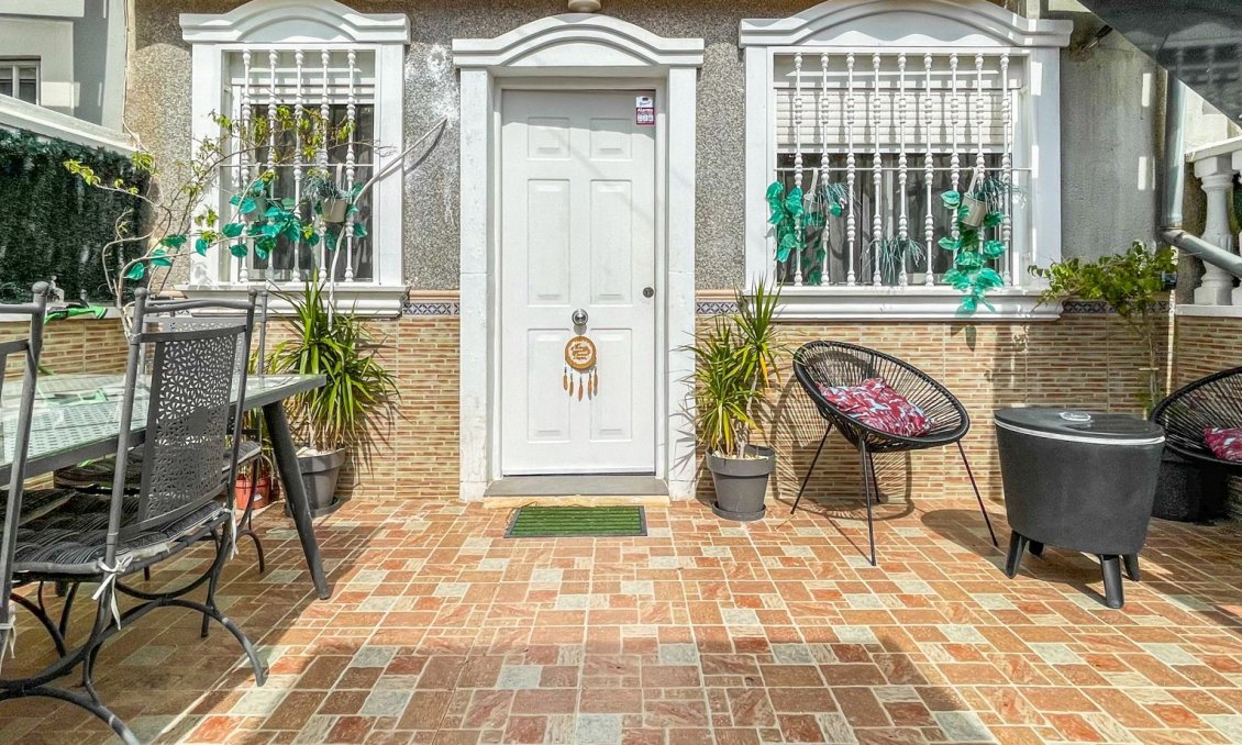 Segunda mano - Bungalow -
Torrevieja - Costa Blanca