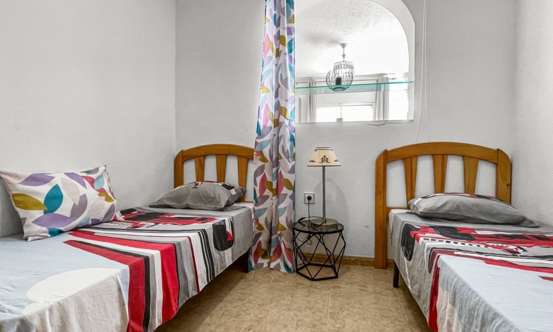 Segunda mano - Bungalow -
Torrevieja - Costa Blanca