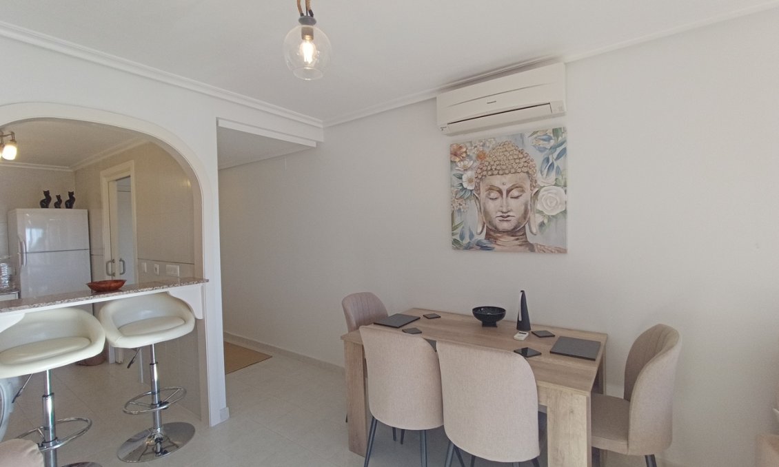 Revânzare - Apartament -
Sucina - Inland