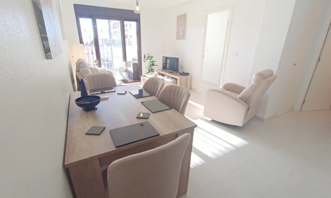 Revânzare - Apartament -
Sucina - Inland
