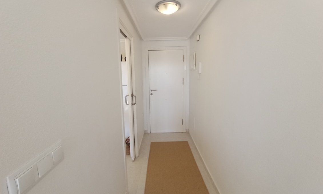 Revânzare - Apartament -
Sucina - Inland