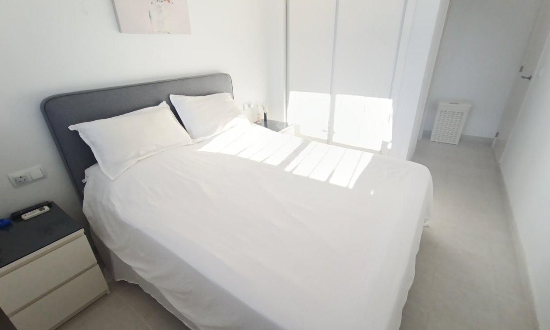 Revânzare - Apartament -
Sucina - Inland