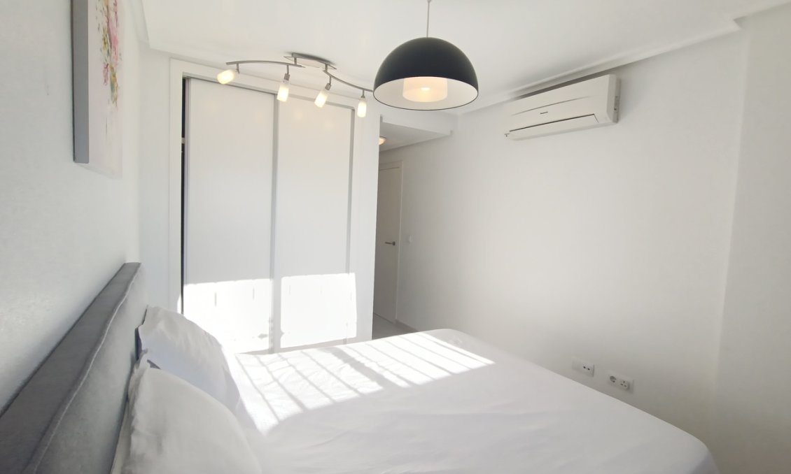 Revânzare - Apartament -
Sucina - Inland