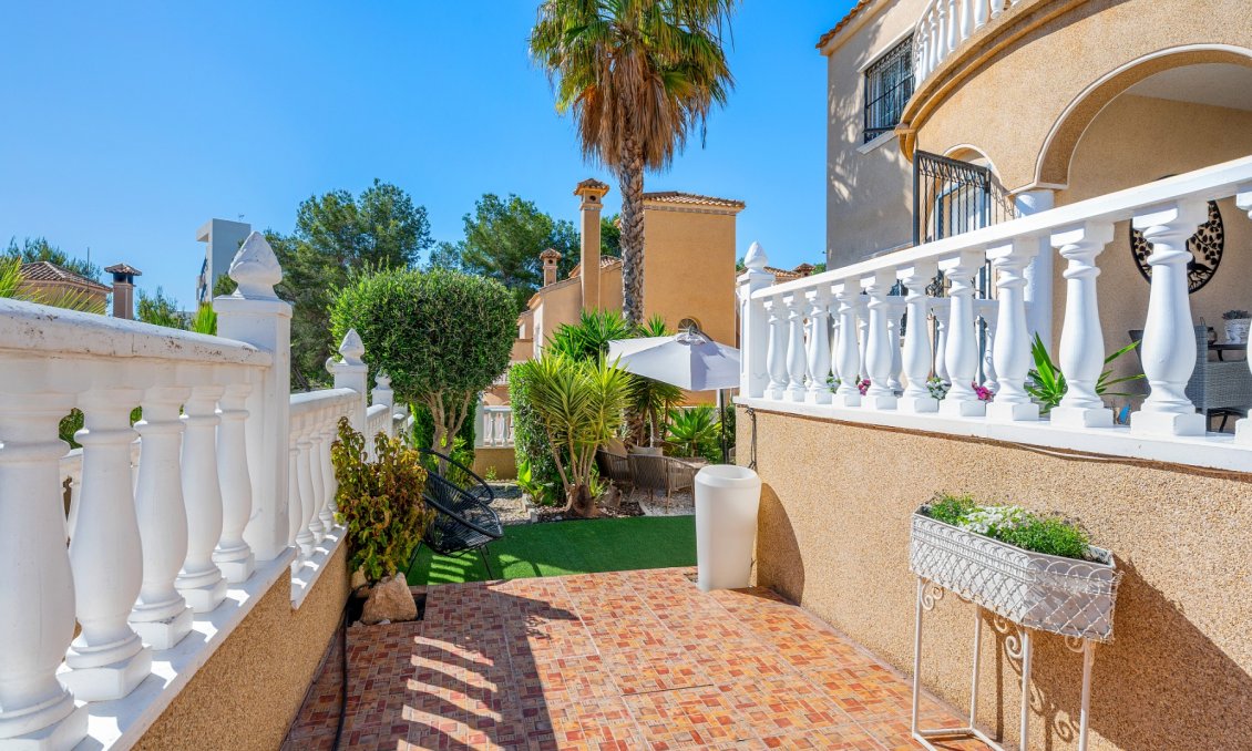 Segunda mano - Villa -
Villamartin - Costa Blanca